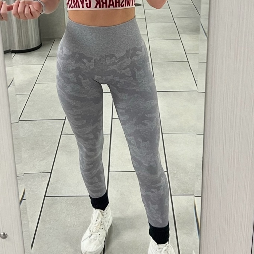 NVGTN Leggings in Light Gray Camo